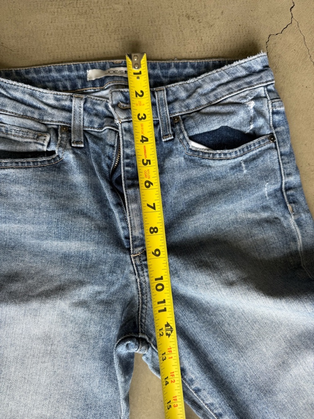 Joe’s Jeans / Mid Rise Straight Raw Hem / Light Wash - Picture 4 of 8
